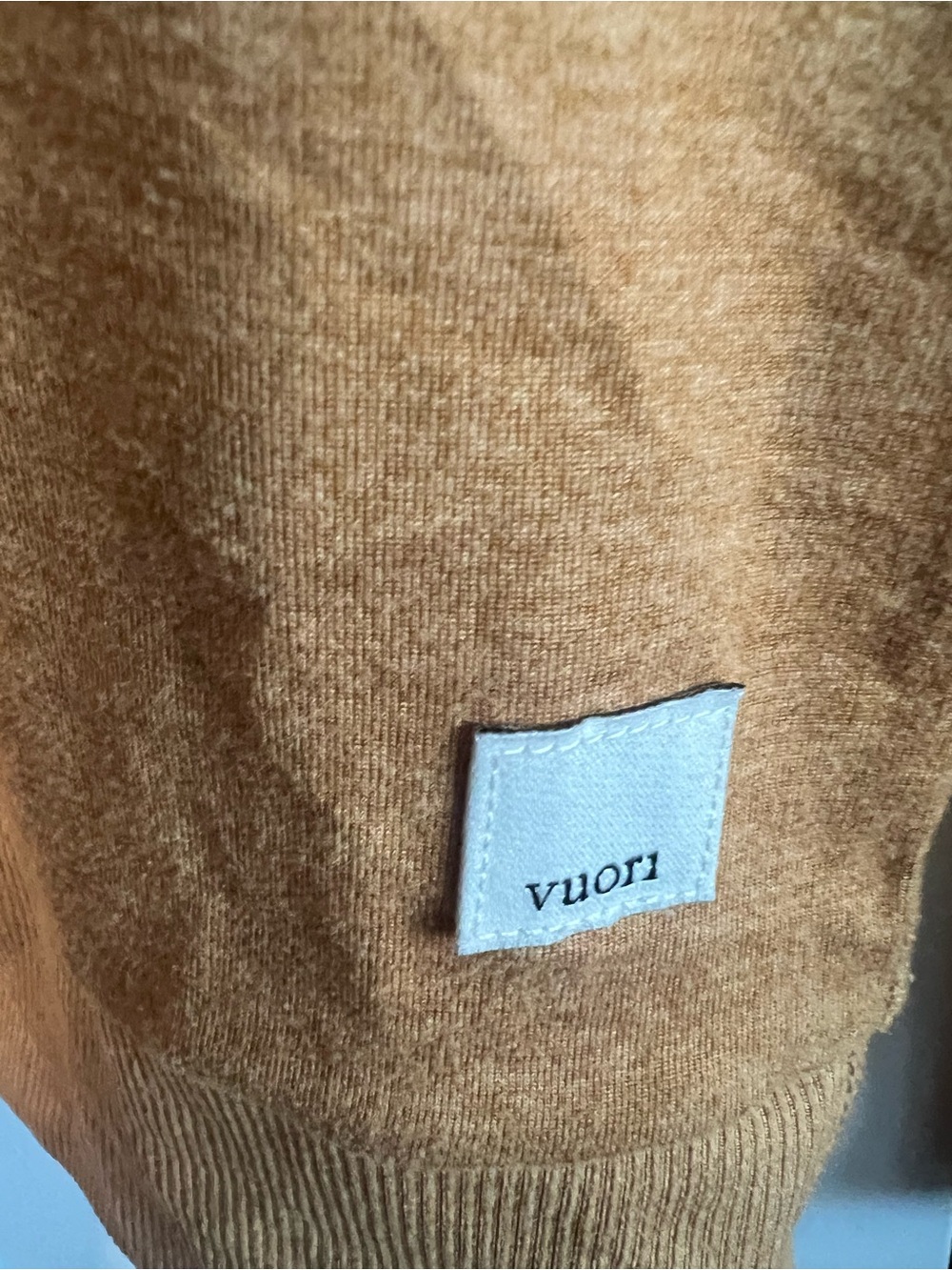 Vuori Women's Long Sleeve Halo Crew
Goldenrod Heather VW241 Size Small - Picture 5 of 5